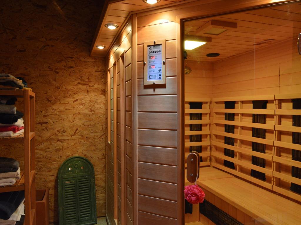 Cozy Holiday Home In Odeigne With Sauna ภายนอก รูปภาพ