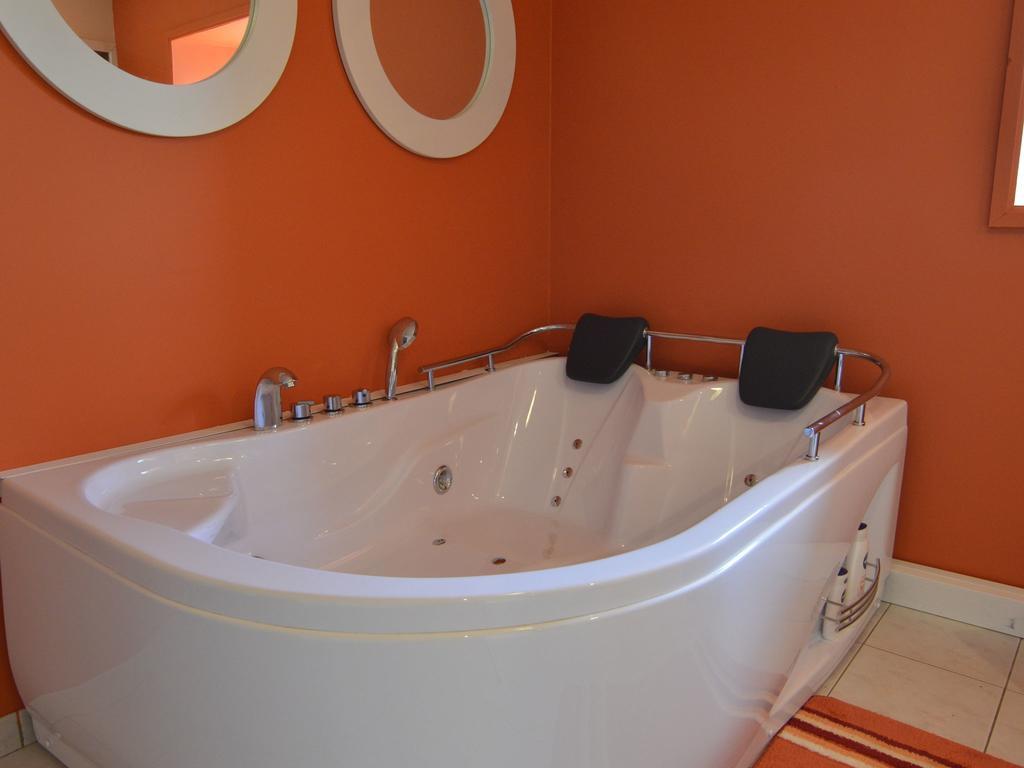 Cozy Holiday Home In Odeigne With Sauna ภายนอก รูปภาพ